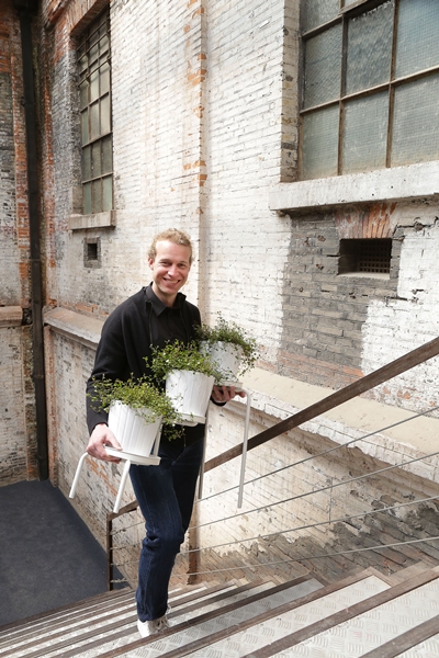 隨著現代社會發展，居住區域往城市集中，針對都市生活